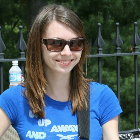 Meet This Posher - Picture 3 of 6